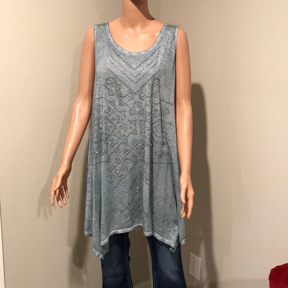 Sleeveless top